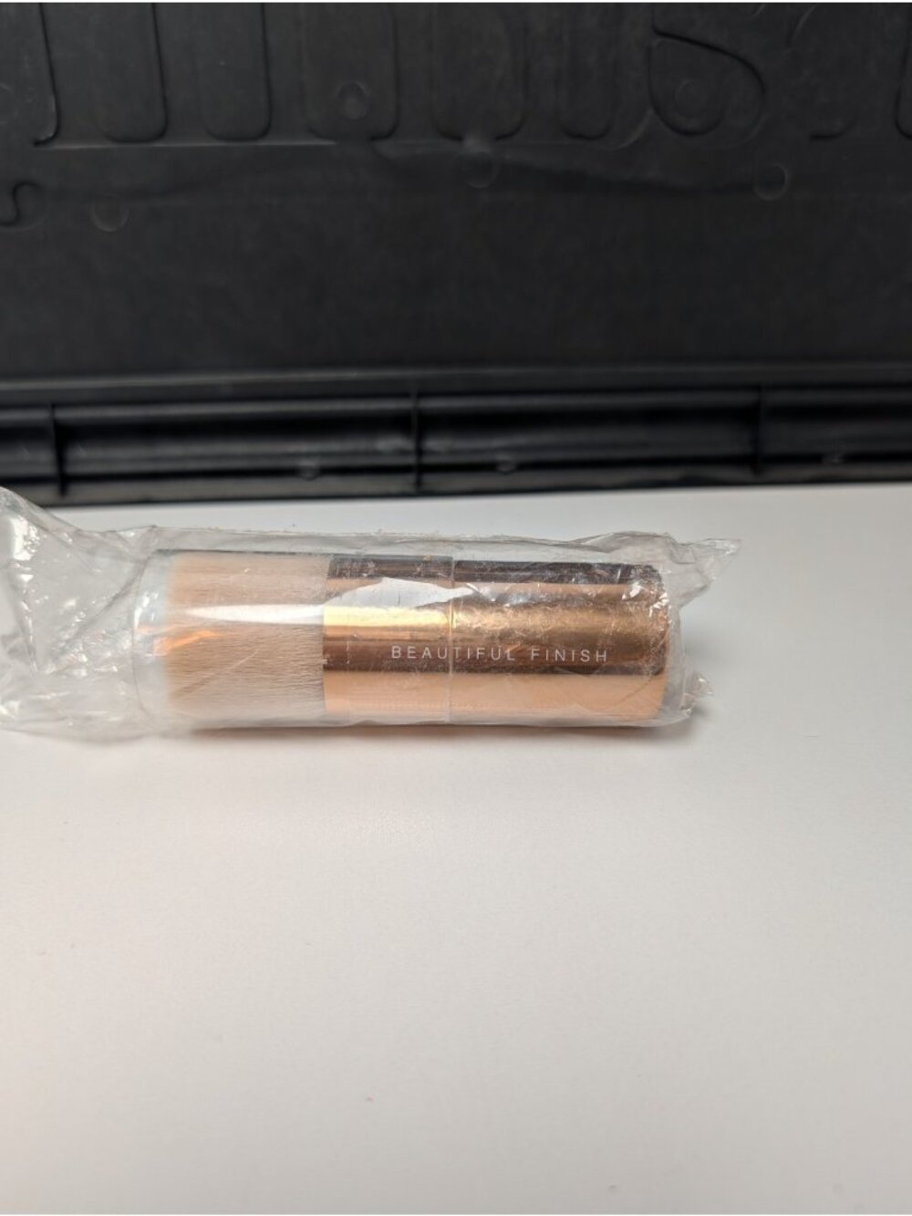 BareMinerals BM Gold BEAUTIFUL FINISH Brush Full Size Gold Foundation Brush - Picture 2 of 4